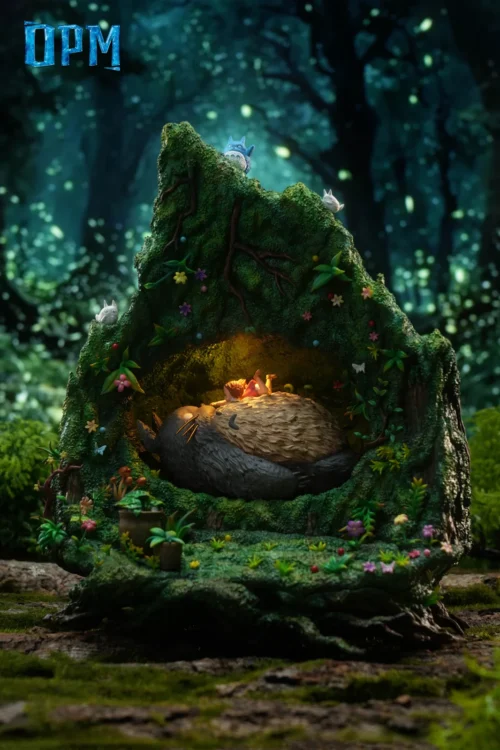 Hayao Miyazaki Desktop Little Scene Series 013 Totoro in Tree Hole with LED - My Neighbor Totoro Resin Statue - OPM-Studio