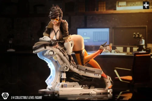 1/4 Scale Tracer Lena Oxton with LED - Overwatch Resin Statue - Dtalon Studio