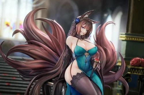 1/7 Scale Throne of Fallen Petals Ver. IJN Amagi CV - Azur Lane Official Statue - Good Smile Company - Image 2