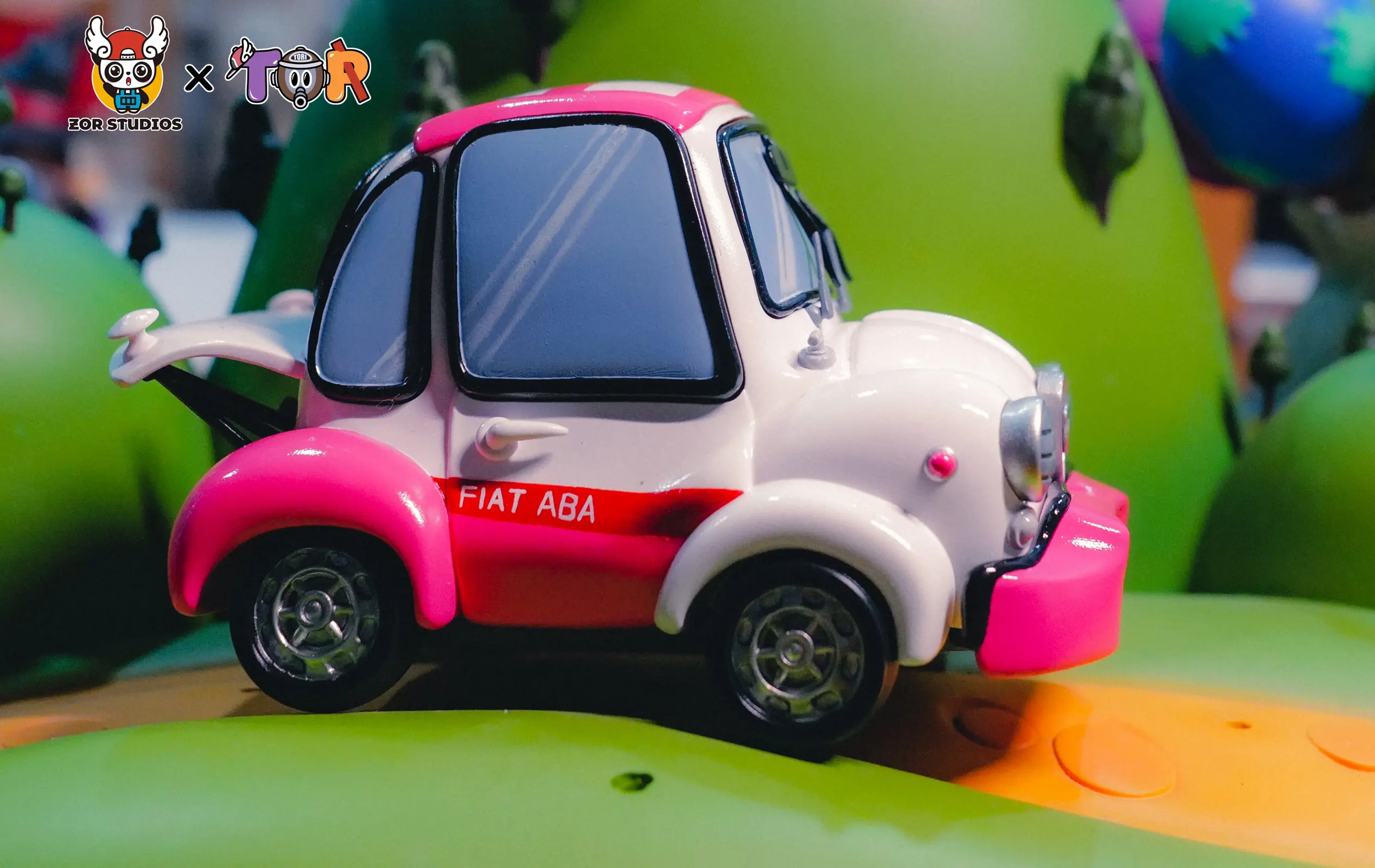 WCF Scale Vehicle Series 001 Aba Taxi - Dr. Slump Resin Statue - ZOR Studios - Image 3