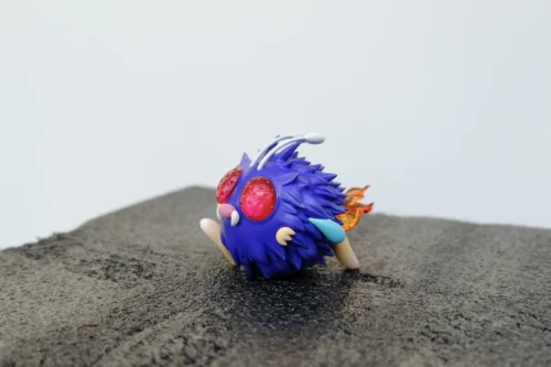 1/20 Scale World Zukan Original Colour Venonat - Pokemon Statue - ZM-Studio - Image 1