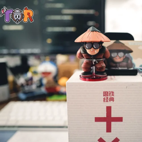 "Legendary Akira Toriyama WCF 008 chibi figure in straw hat, a charming Dragon Ball collectible statue by ZOR-Studios, celebrating his legacy."