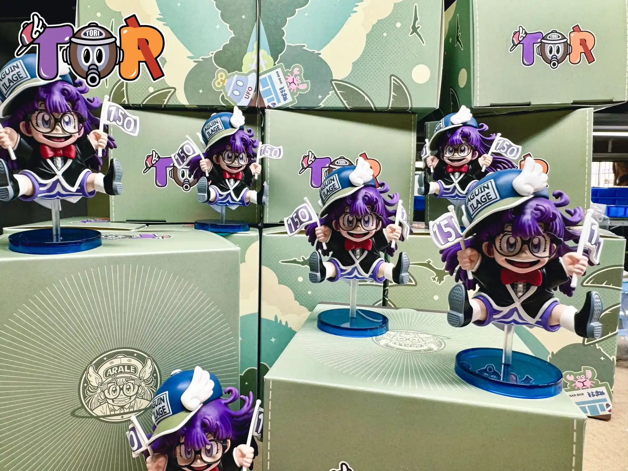 WCF Scale Tailcoat Arare/ Arale - Dr. Slump Resin Statue - ZOR Studios - Image 4