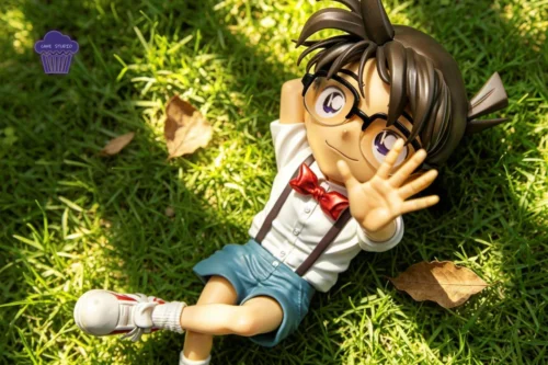 "Explore detailed angles of the exclusive White Suit Conan Edogawa Detective Conan resin statue by Cake Studio, highlighting its premium sculpt."