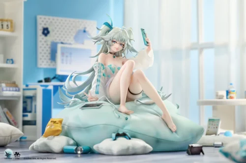 "Officially licensed 1/7 Floren Wonderful Yam Cake Girls' Frontline figure. Exquisite details of her dynamic pose, flowing attire from all angles."