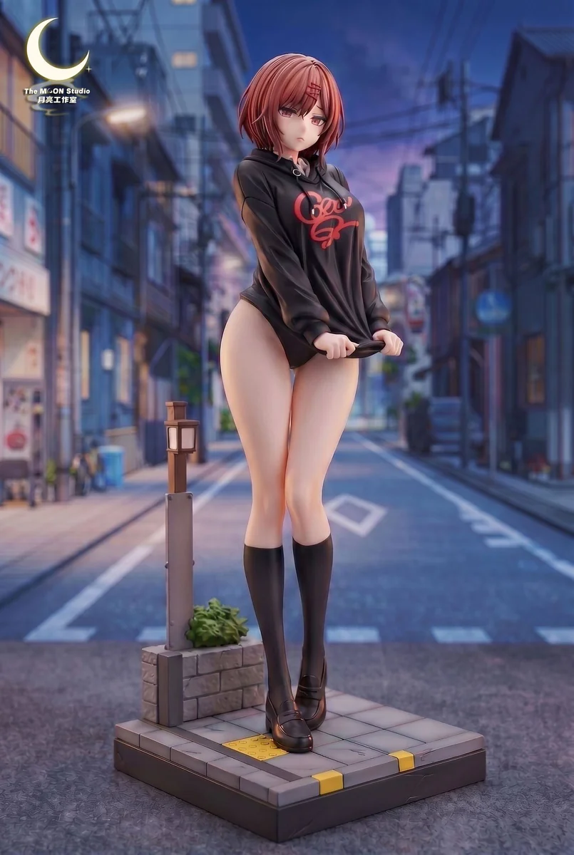 "Higuchi Madoka THE IDOLM@STER SHINY COLORS Moon Studio resin statue, highlighting customizable leg options and intricate details."