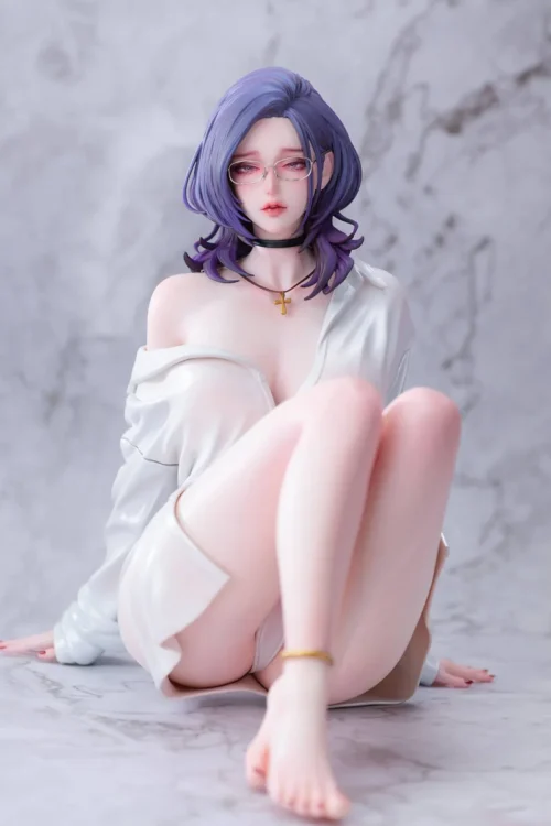 "Exclusive 1/4 scale Jin Meiting original statue. Realistic sculpts, mysterious green cosplay, and unique dual head feature detailed."