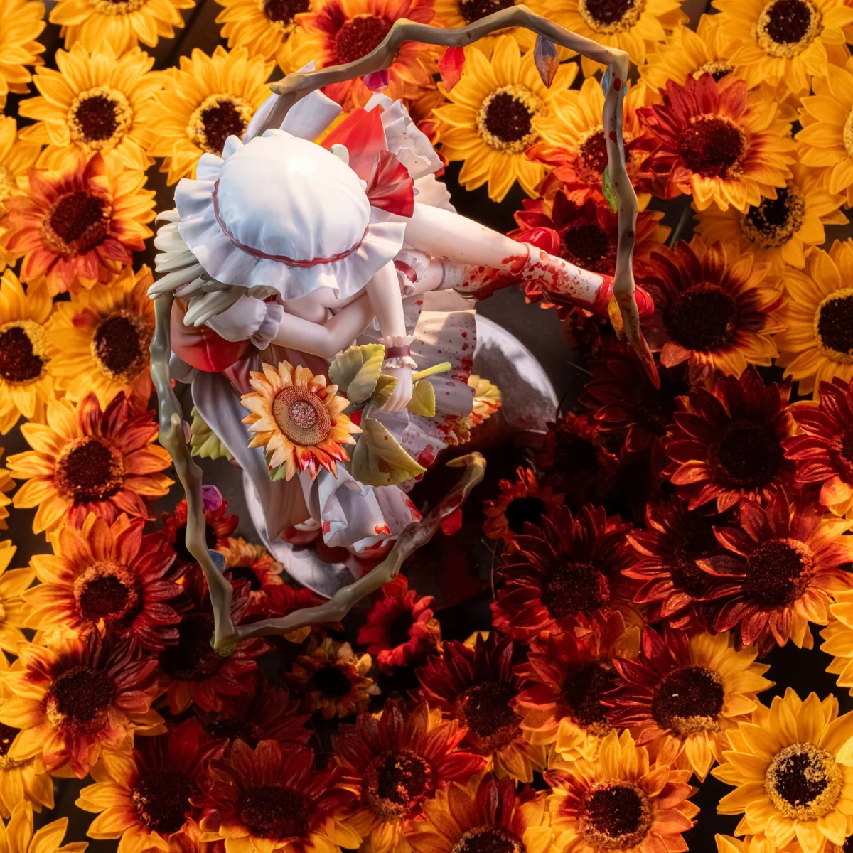"Flandre Scarlet 1/7 Touhou Project resin statue. Hand-painted premium collectible, showcasing dynamic pose and intricate gothic crystal wings."