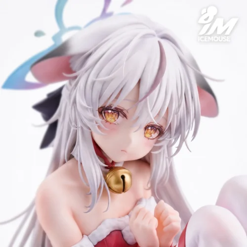 "1/6 Yedan Xiaonai Xin Nai Christmas anime figure, ICEMOUSE Studio. Exquisite resin, festive outfit, playful elegance from all angles."