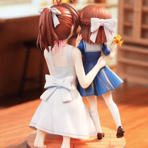 "Gallery of Nagisa Furukawa & Ushio Okazaki Clannad statue, showcasing various angles, exquisite sculpting, and their cherished mother-daughter bond."