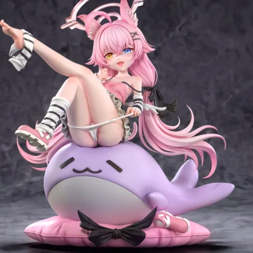 "Takanashi Hoshino Blue Archive Ultra-Limited Edition resin statue. Exquisite craftsmanship captures her innocent charm in a vibrant, dynamic pose."