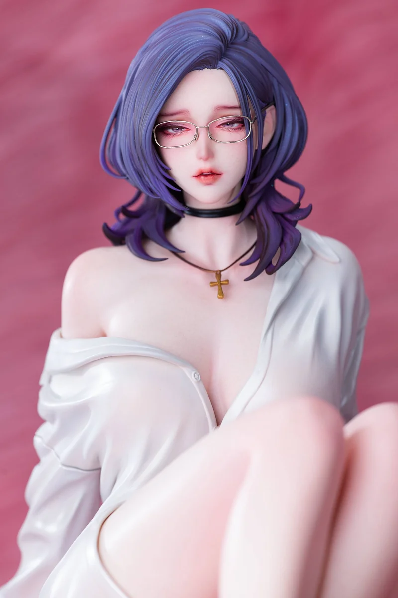 "1/4 Jin Meiting Statue. Mysterious cosplay, realistic sculpts, exclusive green, and detailed dual head."