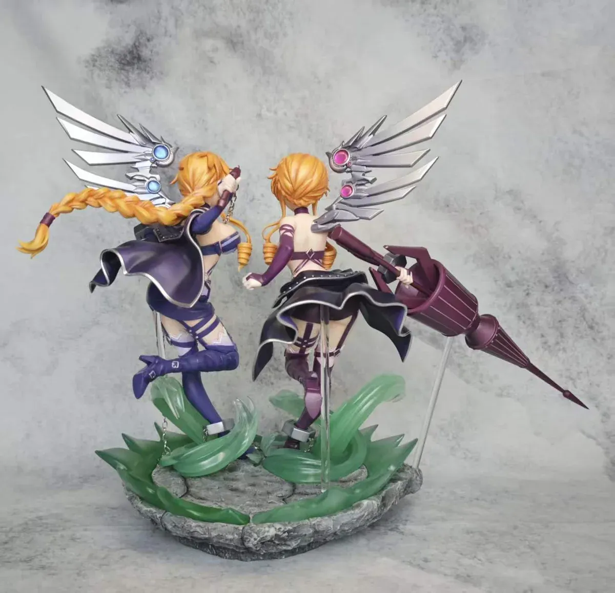 "Yamai Kaguya & Yamai Yuzuru Date A Live figures. Dynamic twin statue with intricate wing effects, premium sculpted details visible from various angle."