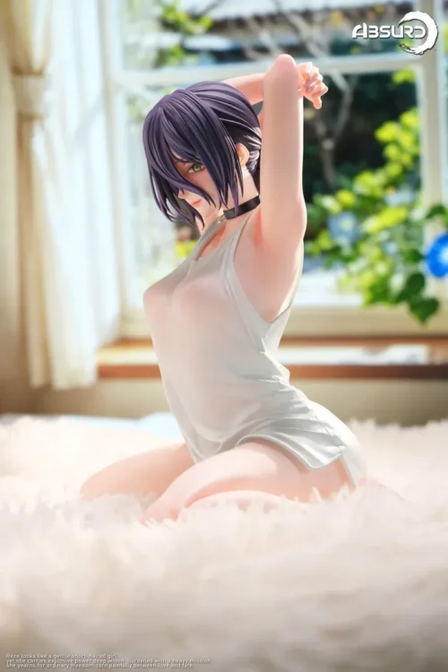 "Pajama Reze 1/4 scale Chainsaw Man resin statue, showcasing her alluring pose, detailed sculpt, and interchangeable heads from a unique angle."