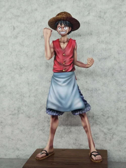 "Product gallery of the limited edition Apron Luffy One Piece statue. Showcasing unique chef Luffy details, intricate culinary setting, and the elegant."