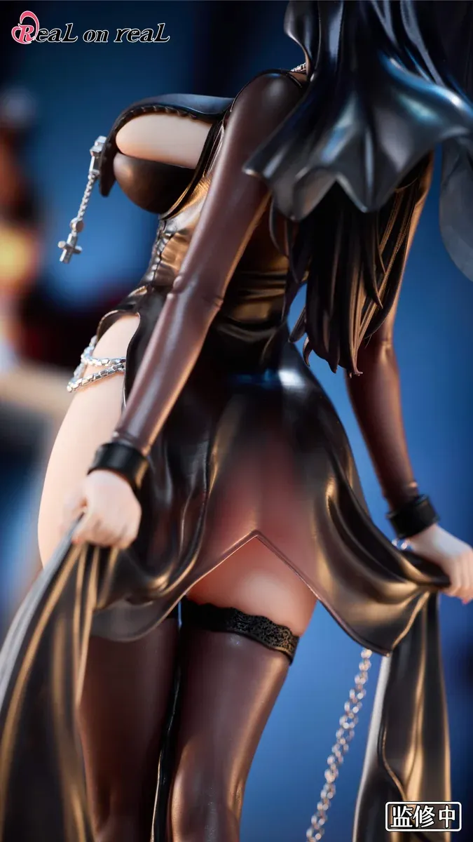 "Gallery of the 1/6 Dark Nun statue, revealing her mysterious gothic elegance, intricate sculpt details, and unique rub-and-scent feature."
