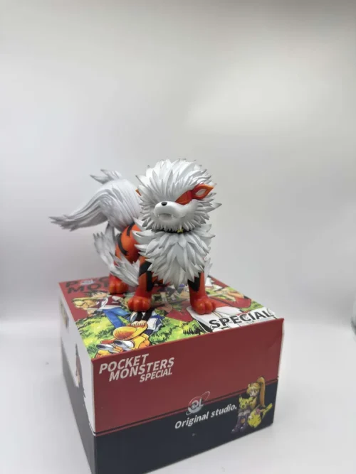 "Dynamic 1/18 Arcanine statue, authentically designed from PokƩmon Special manga, showcasing its majestic pose and detailed artistry."