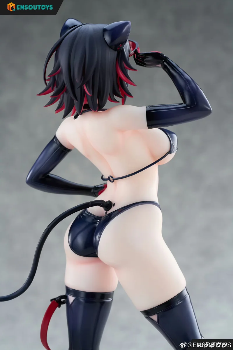 "ENSOUTOYS Cyber Pet Onyx Standard Version figure, showcasing its sleek, futuristic design and intricate mechanical details."