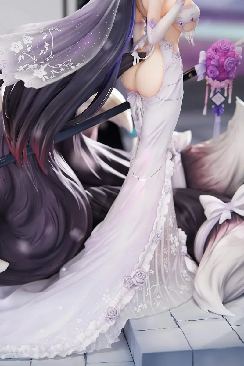 "Premium acrylic display case with integrated LED lighting, elegantly illuminating the official 1/7 Azur Lane Kroos Wisteria Heart statue."