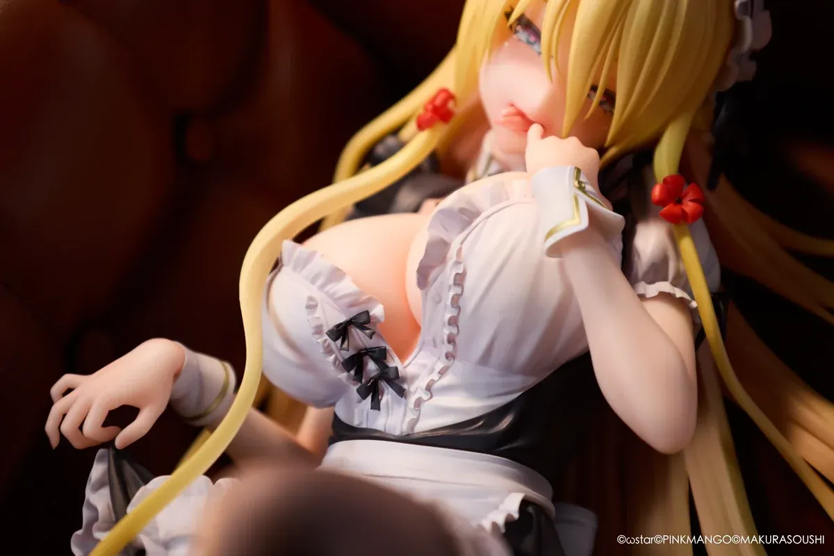 "Exquisite Ariko Bishoujo Mangakyo statue from Pinkmango Studio. Elegant pose on a sofa, highlighting alluring design and intricate sculpt details."
