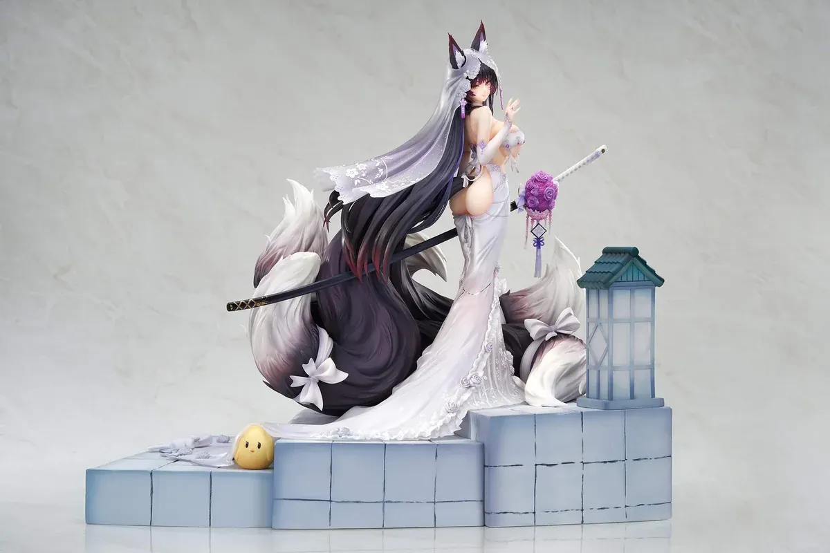 "Premium acrylic display case with integrated LED lighting, elegantly illuminating the official 1/7 Azur Lane Kroos Wisteria Heart statue."